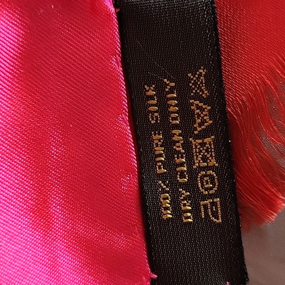 Louis Vuitton Reversible Silk Scarf - Picture 5 of 6